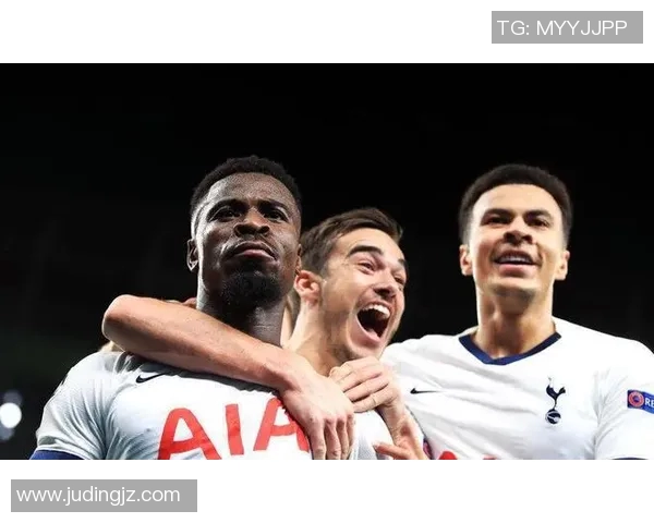 皇马主场逆转胜巴萨,卢卡斯为球队锁定胜局 皇马主场逆转胜巴萨,卢卡斯为球队锁定胜局