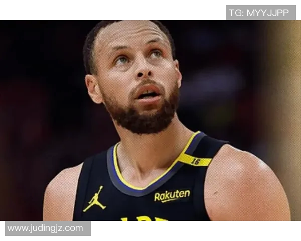 库里因个人原因缺席比赛，球迷纷纷为其献花！