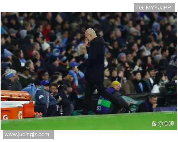 曼联客场惊险逆转，继续领跑英超积分榜，曼城追赶处境难堪